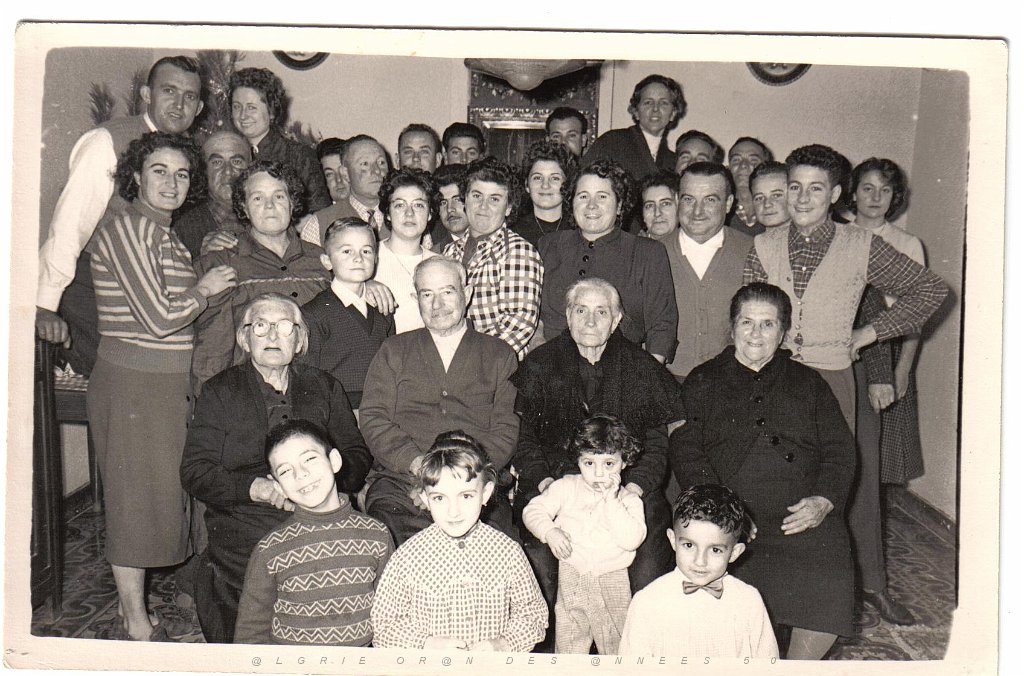 BOU SFER TRANCHE DE VIE 013 FAMILLE LEAL LOUIS.JPG